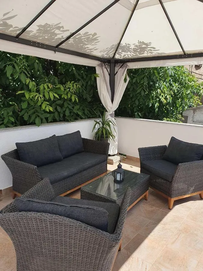 Ferienwohnung Old Town Baska