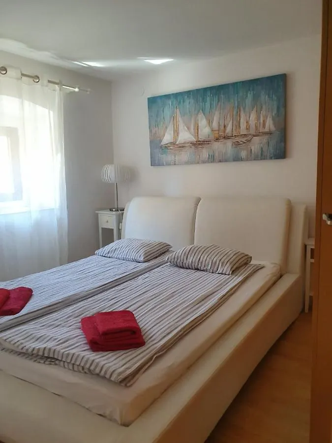 Apartment Ferienwohnung Old Town Baska