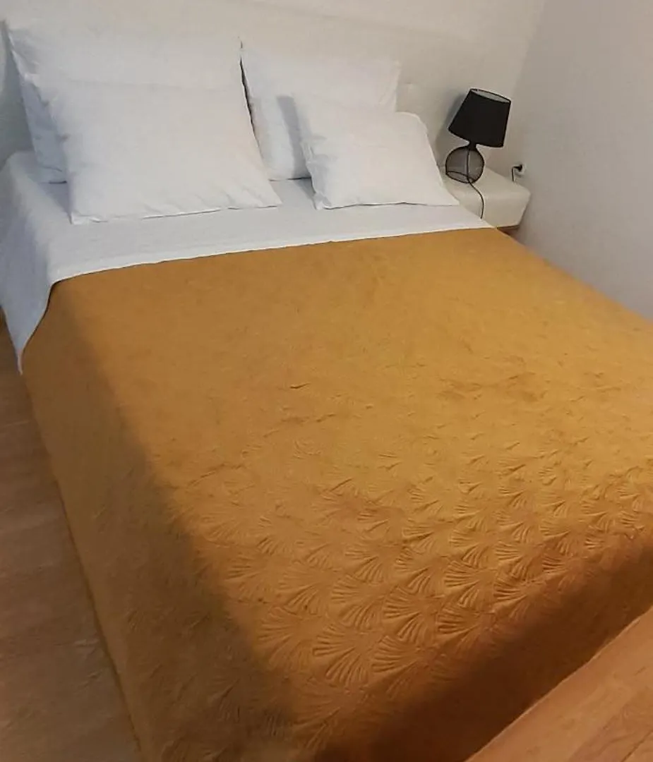 Apartment Ferienwohnung Old Town Baska